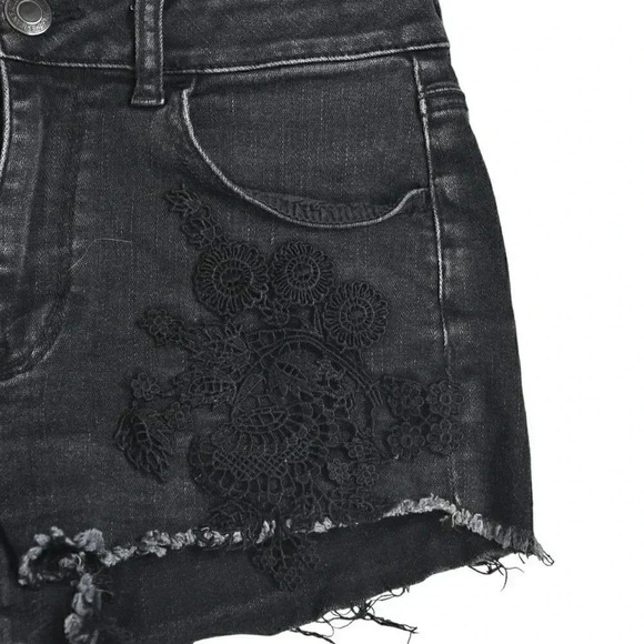 American Eagle Black Hi-Rise Shortie Shorts Lace Detail Super Stretch Size 4 - Picture 5 of 10